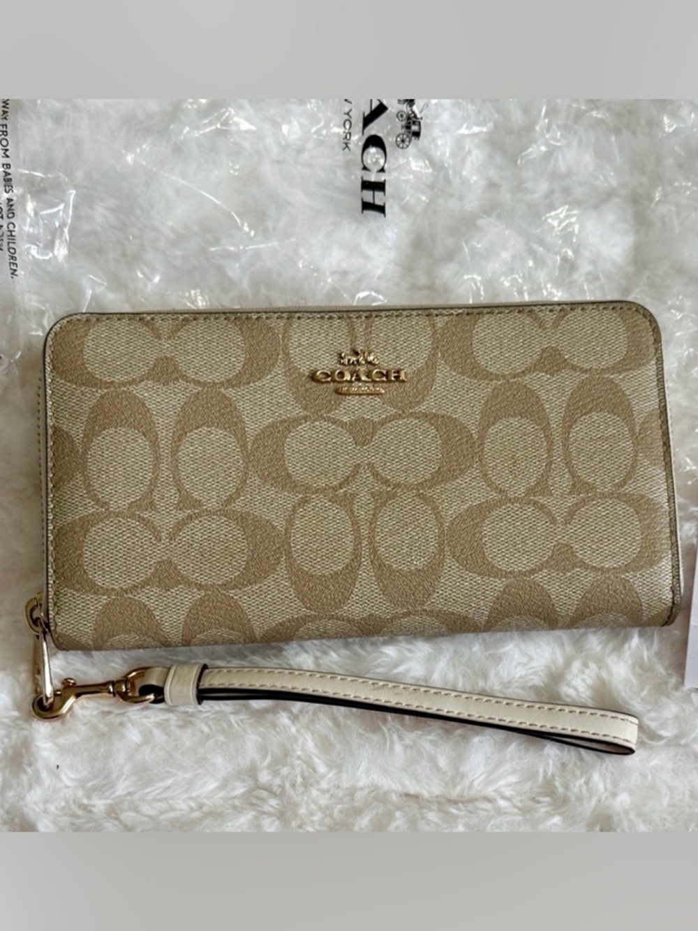 Coach Signature Zip Around Wristlet Wallet Khaki Beige ✨ Like New